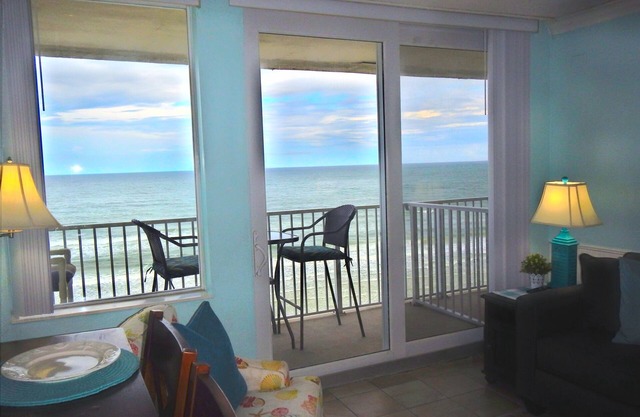 Direct Ocean Front 1 Bedroom Condo With Private Balcony - Sleeps 4