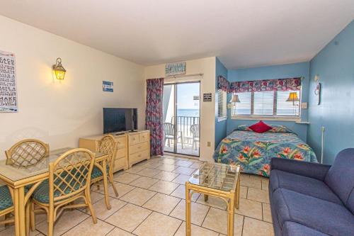 Direct Ocean Front Studio with Endless Views Palace Resort 302