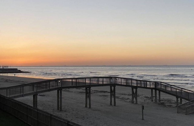 Direct Oceanfront: “Seagull Splendor” at Seascape!