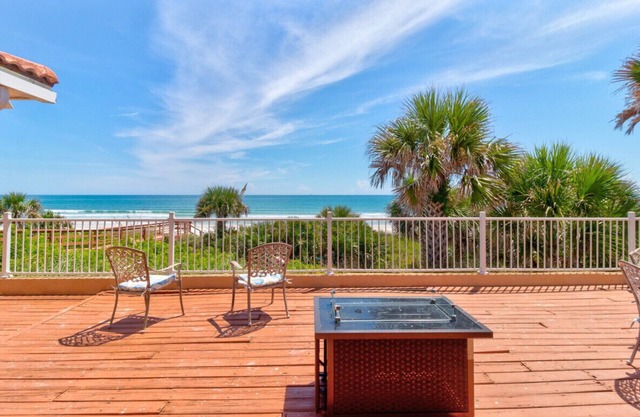 Direct Oceanfront Massive Home with Private Beach Walkway