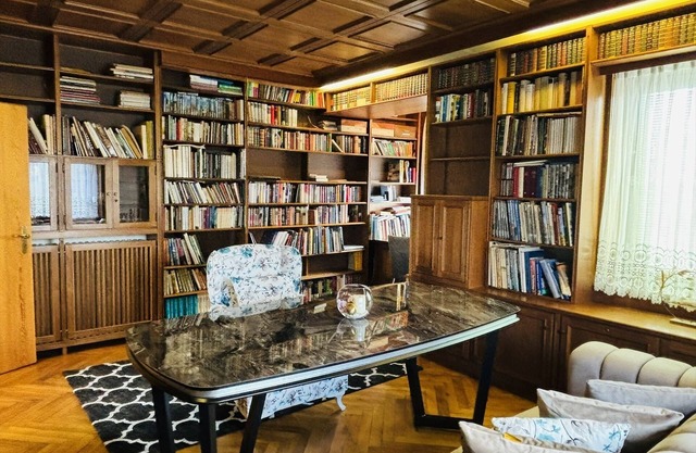 Director's villa in prime location with alpine views