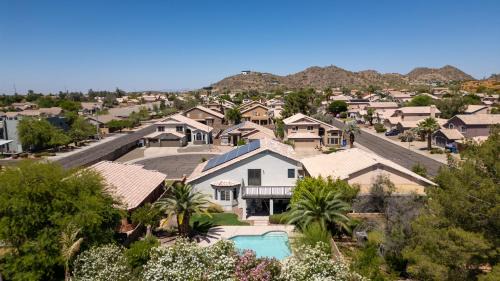 Disc - Sparkly Pool - Peaceful Desert Stay - Fast Wi-Fi - Grill & Fire Pit