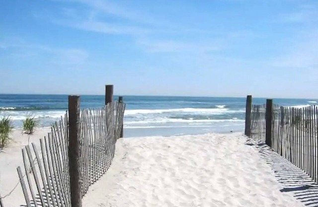 Discount! Last Chance for Summer 🏖 Vacay! Dog Ok Sun-Sun Only Large Yard & Deck