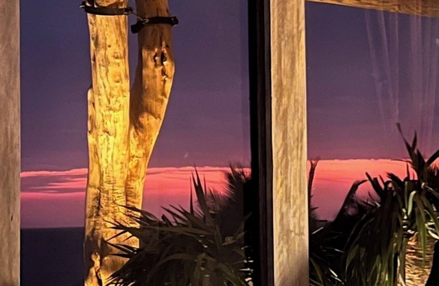 Discover Your Dream Retreat in Vichayito large 5-Bedroom Home with ocean views