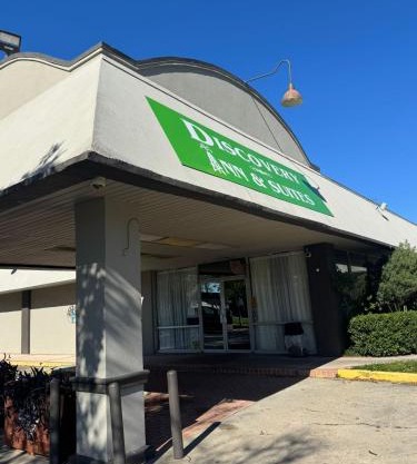 Discovery Inn Lafayette