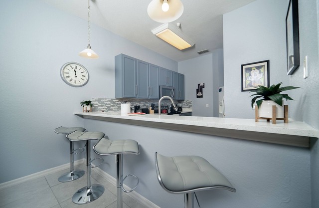Disney Condo minutes to Orlando Theme parks