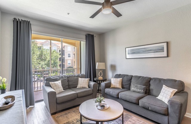 Disney Nearby! Updated Condo with Modern Appliances