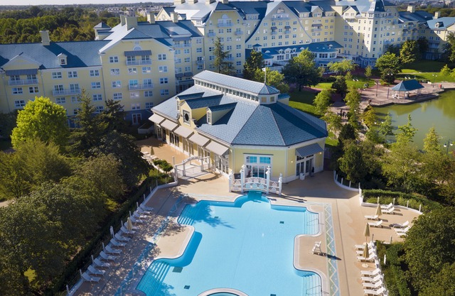 Disney's Newport Bay Club®