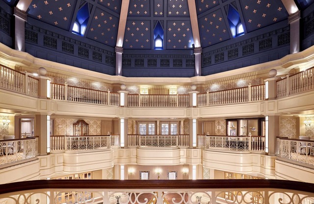Disneyland® Hotel
