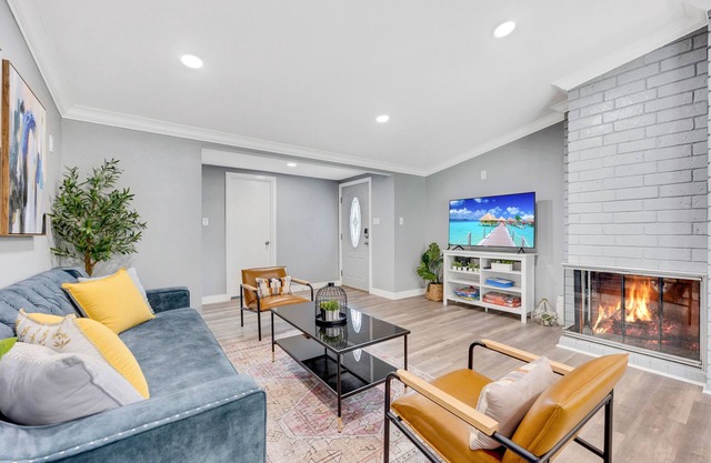 Disneyland / Knott Berry /Anaheim Conventions