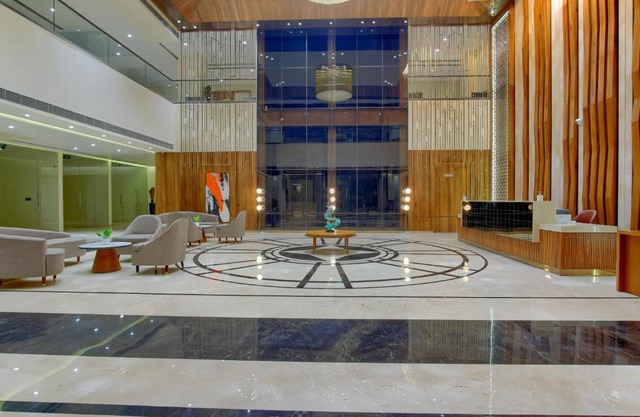 DNT Plaza