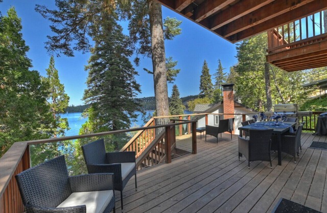 Dock Access, Lakefront & Trail Access, Sleeps 8