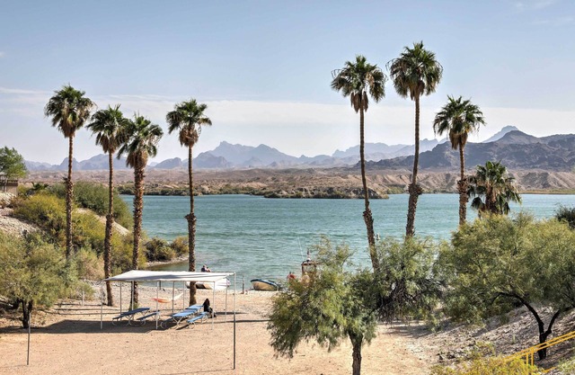 Dock & Beach Access: Cozy Lake Havasu City Home!