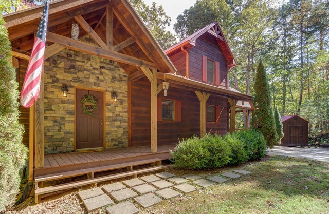 Dog-Friendly Cabin with Firepit, Hot Tub, Gas Grill, Free WiFi, A/C, Shared Pool