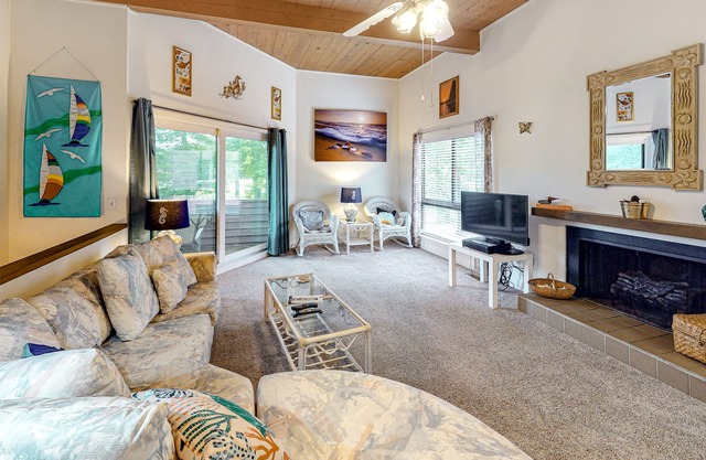 Dog-friendly condo with pool plus lake, canal & golf course views