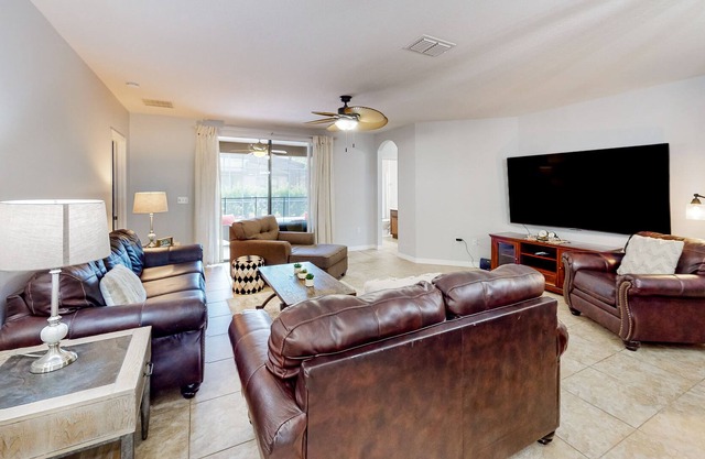 Dog-friendly home with pool, spa, screened patio, themed bedrooms, & W/D