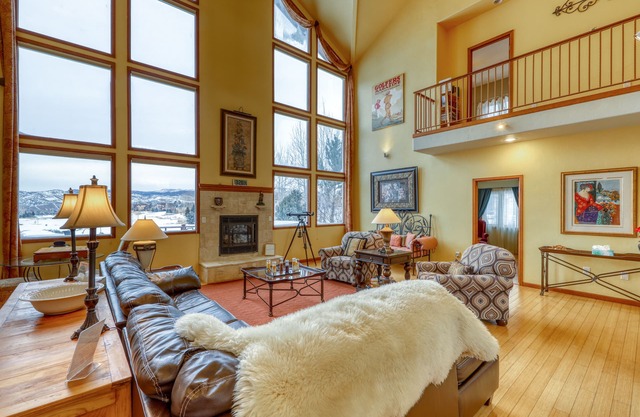 Dog-friendly home with mountain views, pool & private hot tub