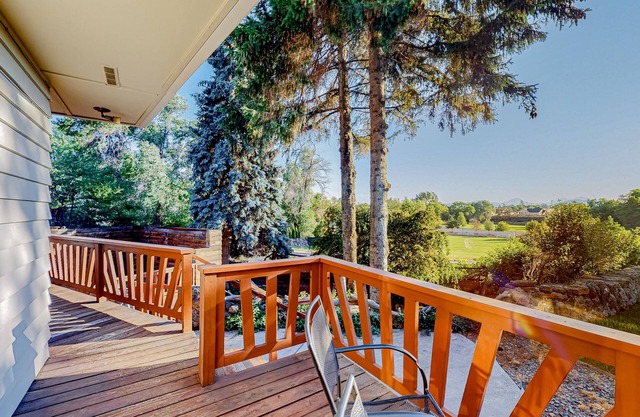 Dog-friendly home with great deck, firepit - walk to shops & dining