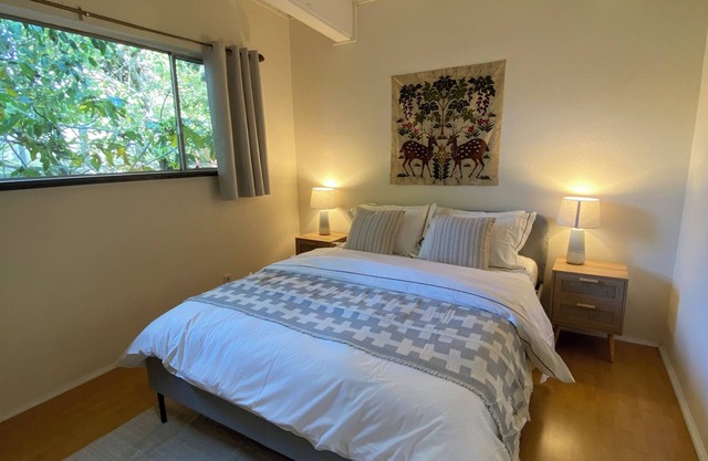 Dog-Friendly Huge 4 bed/3 bath Sweeping Bay Views Home Nestled in Oakland Hills.