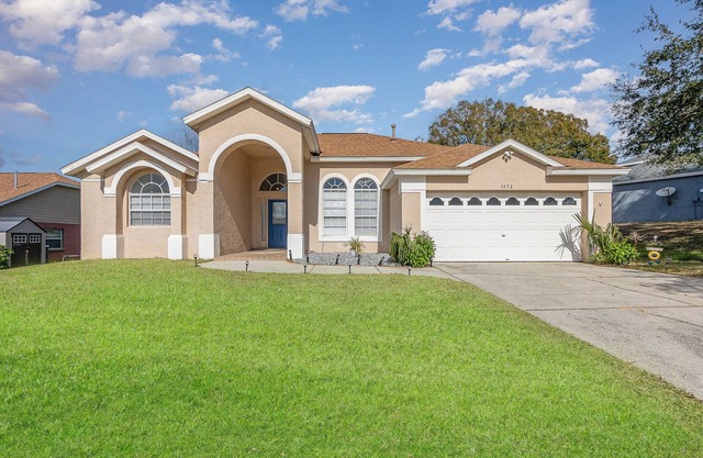 Dog-Friendly! Near Disney with Pool