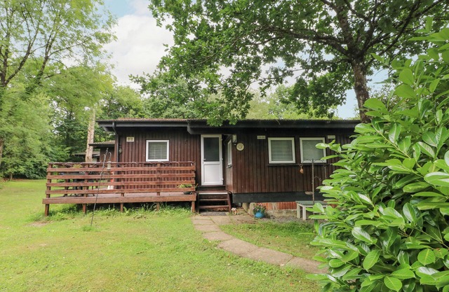 DOIREWOOD, pet friendly, with pool in Cenarth