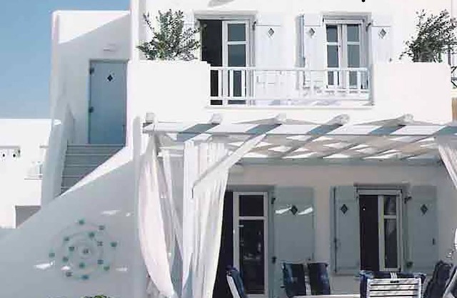 Dolce Vita Waterfront Villa, Logaras, Paros