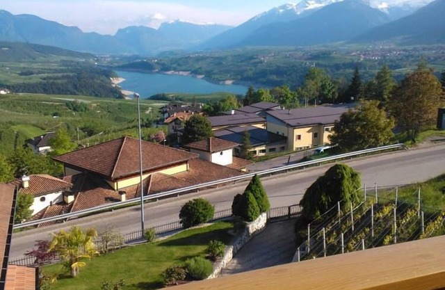 DOLOMITI-TRENTINO-Val di Non:VILLETTA ERIKA: vacation relaxation and nature
