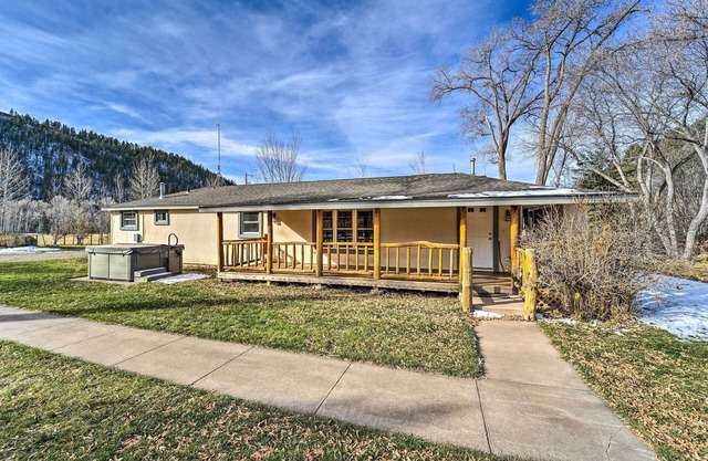 Dolores Ranch Cabin w/Hot Tub & 1-Acre Yard!