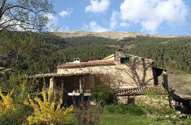 Domaine du Fâ: "l'école" self-catering cottage with panoramic view