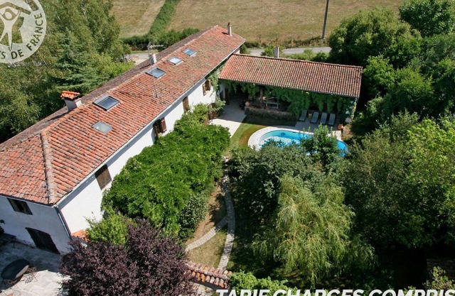 Domaine de Campagne: Authentic Charm with Pool and Spa