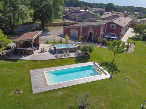 DOMAINE DES PIERRES PRECIEUSES - Demeure de Charme - Grand Standing - 15 pers - Spa - Massages - Détente et Bien-être - 30' Bordeaux