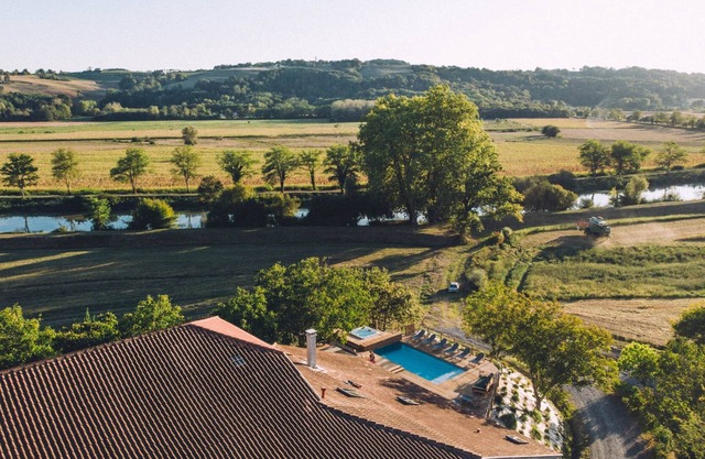 Domaine L'Ermitage 5 * in the heart of the Basque-Landes lands