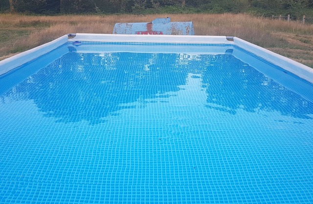 Domaine la Tuilerien Rural self catering country Chalet 2 of 2 with lake views