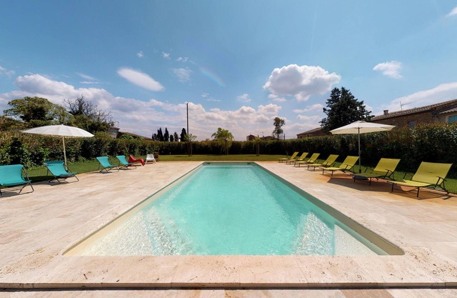 Domaine Paul Huc, 5 luxury apartments with swimming pool