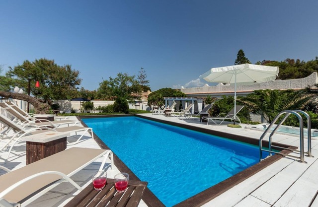 Domus Sicily - Casa dei Nomadi - Beach House Private Pool and Jacuzzi