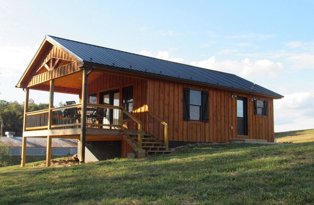 Don's Den Riverfront cabin on the South Holston River