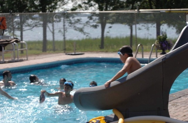 Doran Bay Resort - Iroquois - Cottage - 1