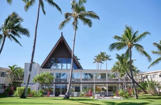 Double-Bed Room w/WiFi & Views of Courtyard & Tropical Gardens