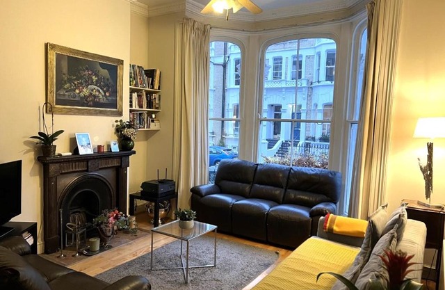 Double bedroom with en-suite bathroom in Chelsea - central London - share apartment