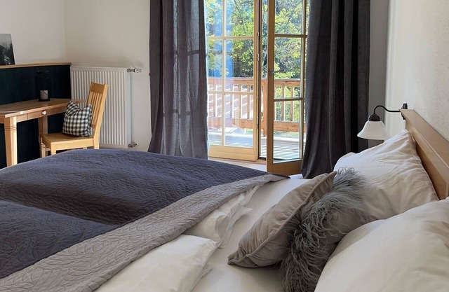 Double room (23sqm) with balcony