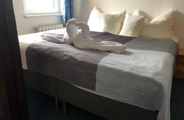 Double Room # 5 - Riverside Inn