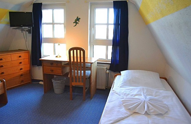 Double room 5 upper floor with two single beds - Pension Inselidyll