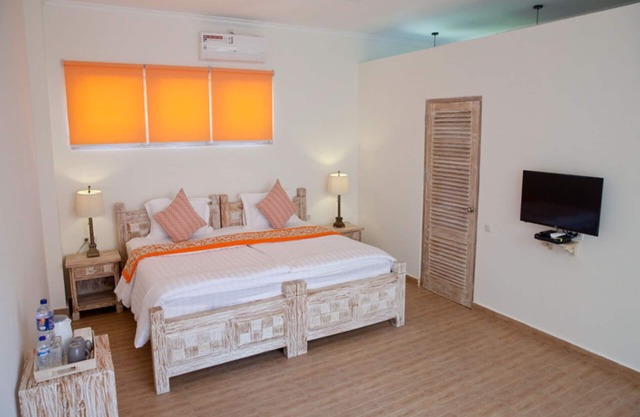 Double Room beachfront 11-bedroom compound