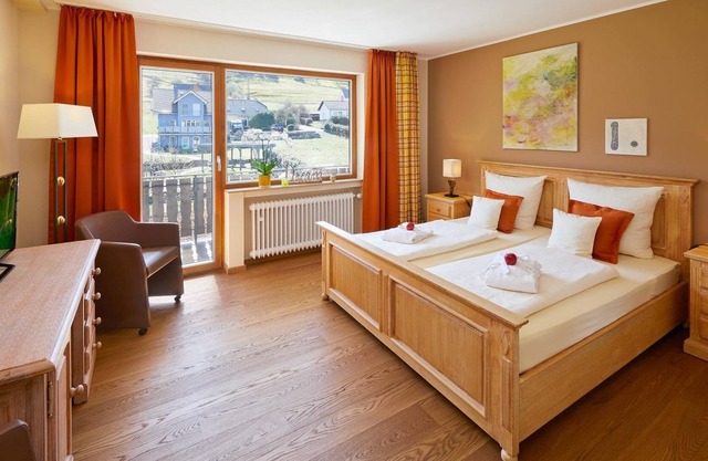 Double Room "Garden View" Shower / WC / Balcony - NaturPurHotel Maarblick