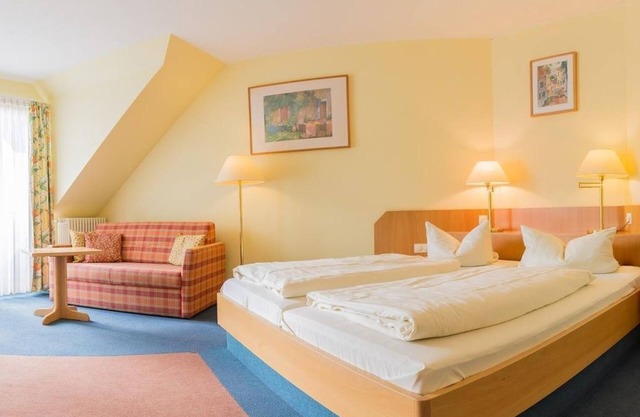 Double Room Königsstuhl at the footstep of the Donnersberg