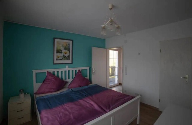 Double room, shower and bath, WC, balcony - Ferienwohnung Am Waldrand