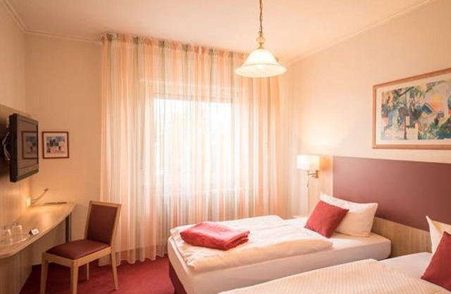 Double Room Shower / WC - Hotel-Restaurant Leander