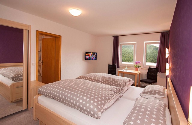 Double room with WC and shower