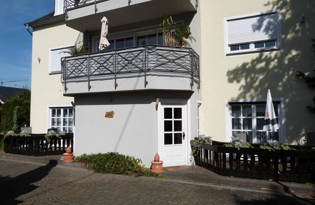 Double room with shower and toilet - Winzergasthof "Zum Kellerstübchen"