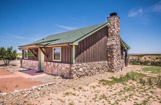 Doves Rest Cabins – Chisholm, on North Rim